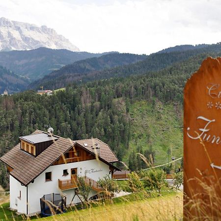 Апартаменты Ciasa Funtanies Puetia Сан-Мартино-ин-Бадия Экстерьер фото